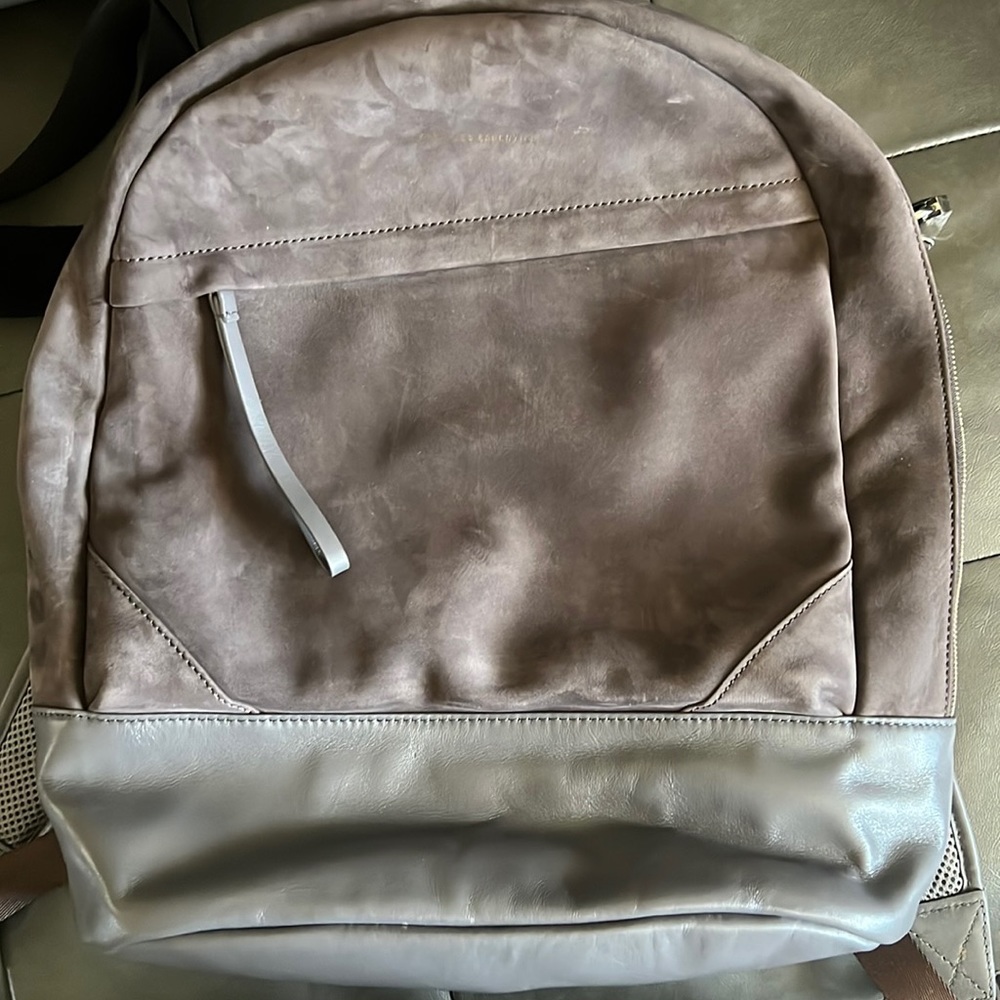 Want Les Essentials back pack suede grey leather